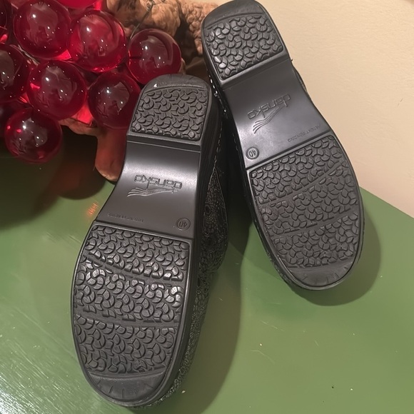 Dansko XP extra performance black with silver. - Picture 6 of 9